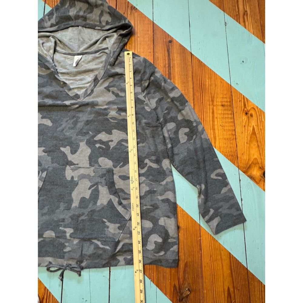LIVI Gray & Green Camo Hooded Pullover Top Drawstring Hem Kangaroo Pocket Size L - Picture 5 of 7